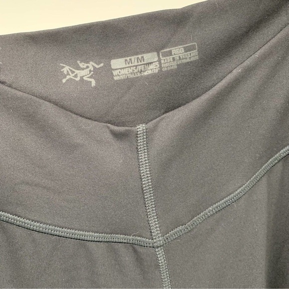 Arc’teryx Wide Leg Leggings - Picture 6 of 9